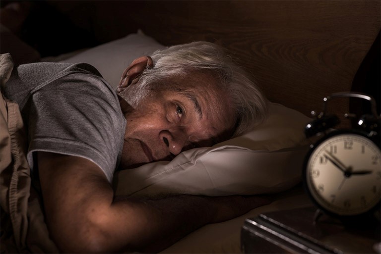 Nguyên nhân gây mất ngủ ở người lớn tuổi bạn nên biết