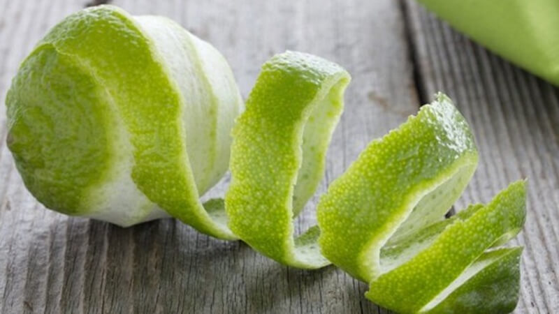 Gội đầu bằng vỏ bưởi có kích thích mọc tóc không?