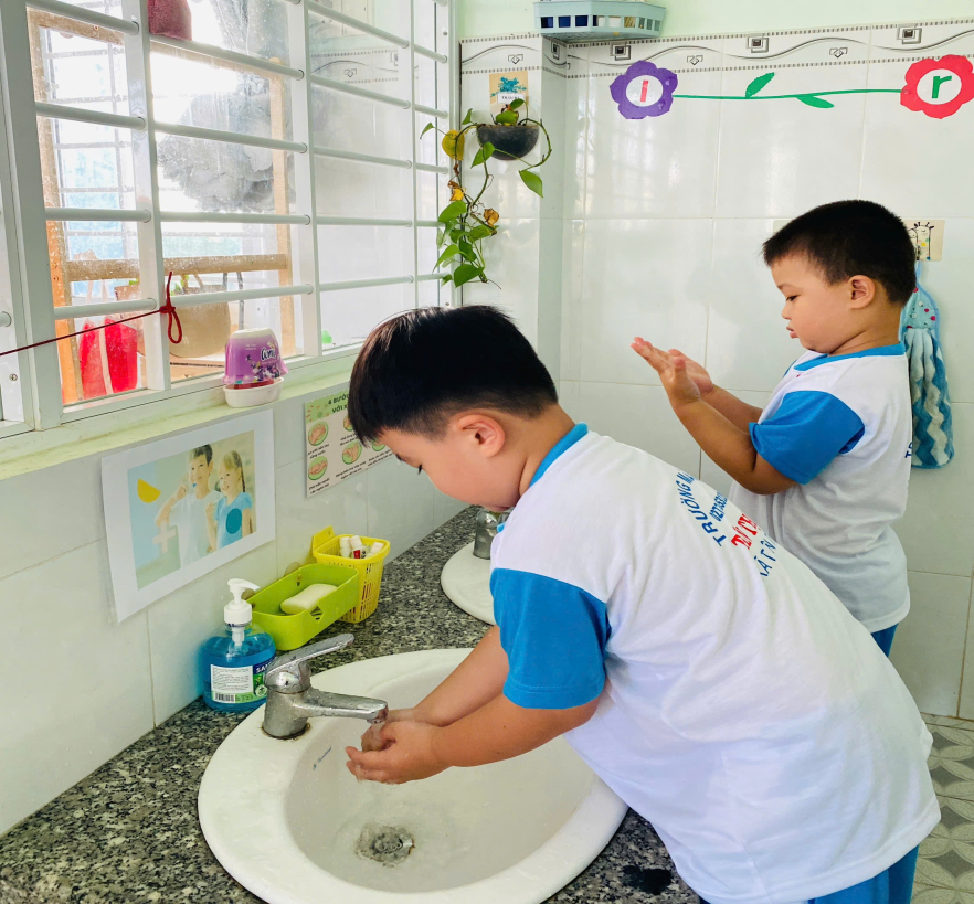 Rửa tay bằng xà phòng vì sức khỏe của bạn và cộng đồng